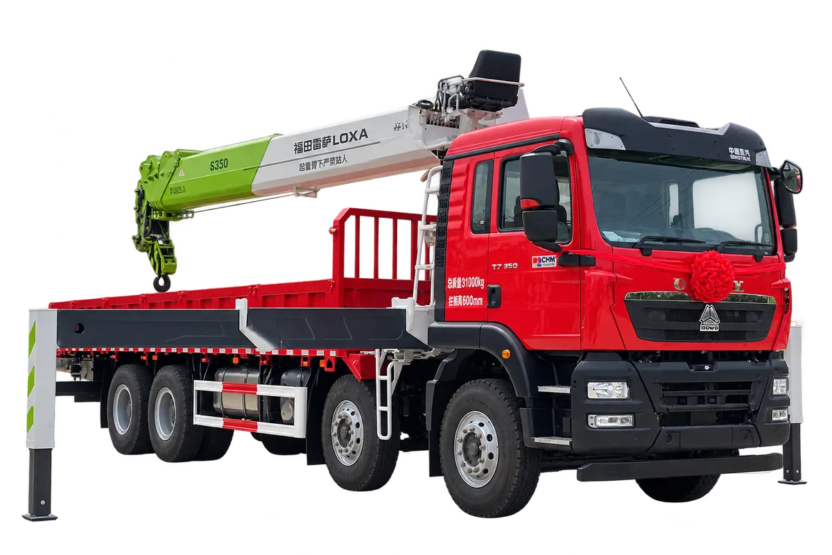 Camion-grue à plateau ouvert