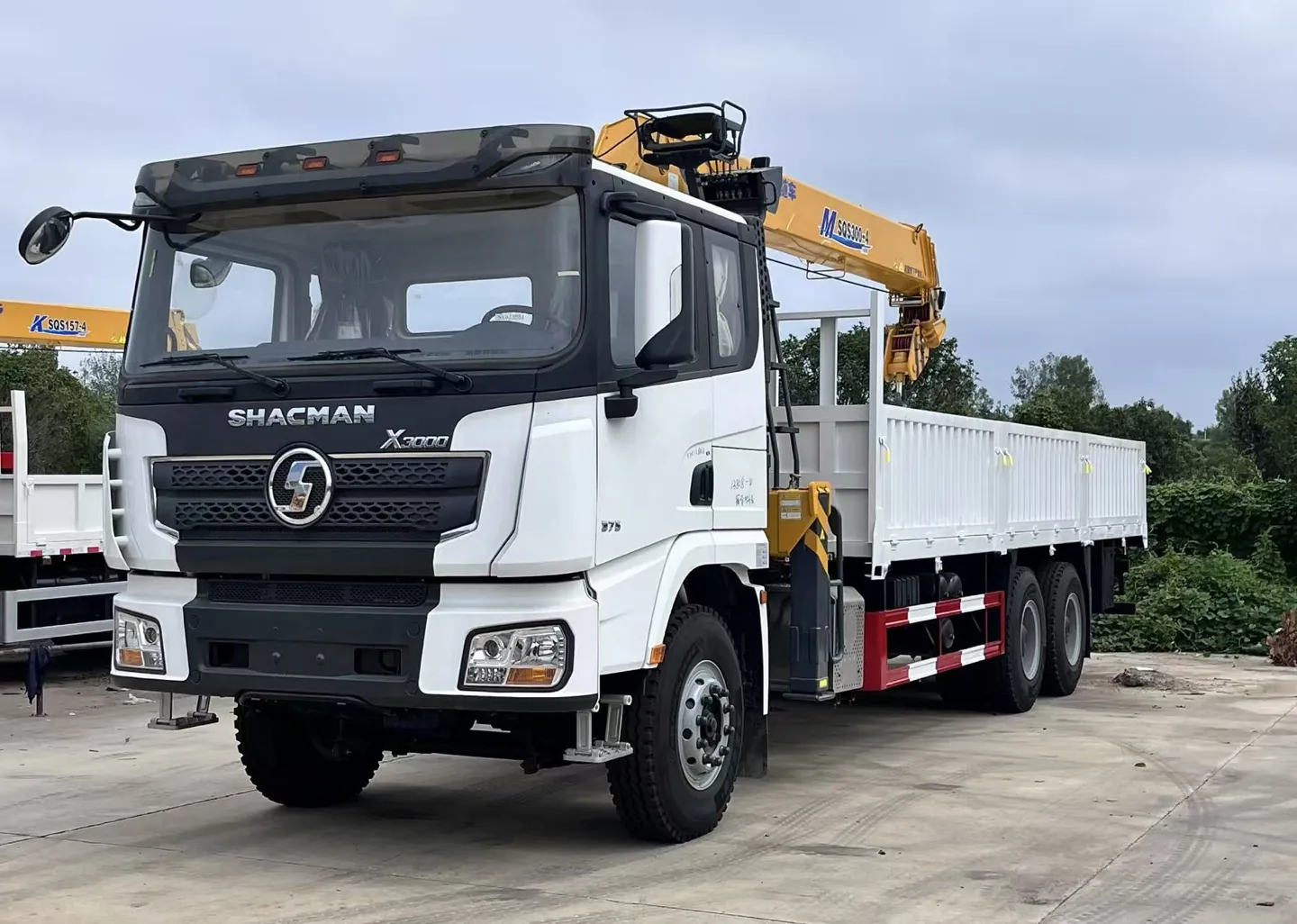 SHACMAN crane truck